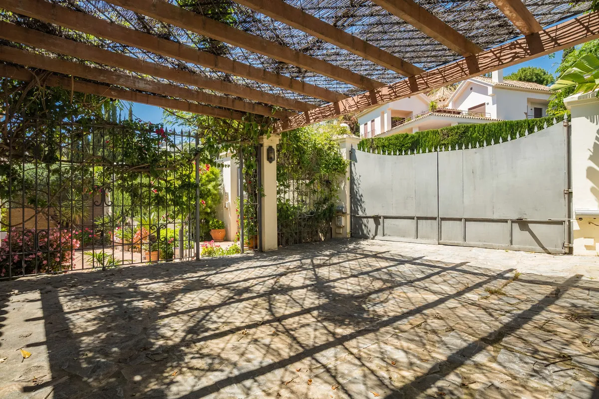 0b5f0160-86a1-494a-88fa-69e1c8216dc6