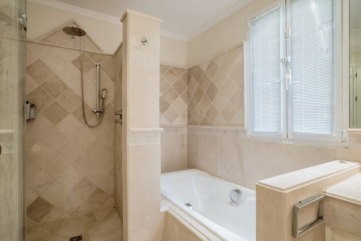 f0a28c99-1c67-40cd-b0fa-8d56f08b54b0