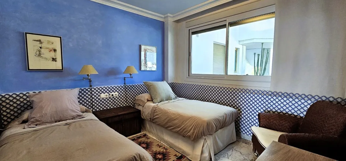 0a083aca-8c05-4868-8bb2-18a8a95d8ddb