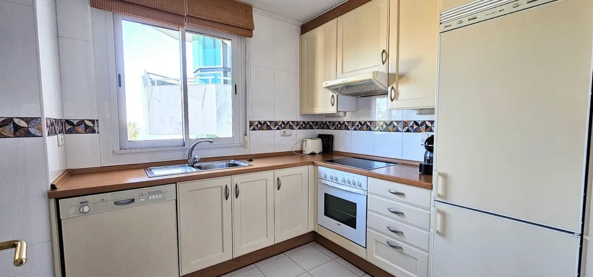 b1820b77-f44a-4921-98c8-f6e6a7b592d8