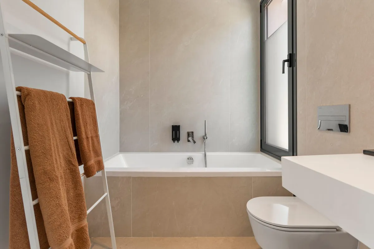 77f9335f-f51a-4197-8a47-50329ce5dc15