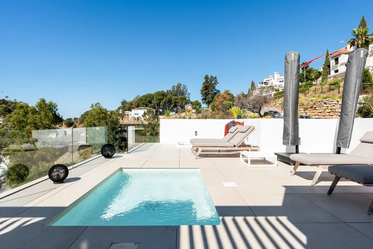 855e35d9-745e-485d-8339-c333a471df70