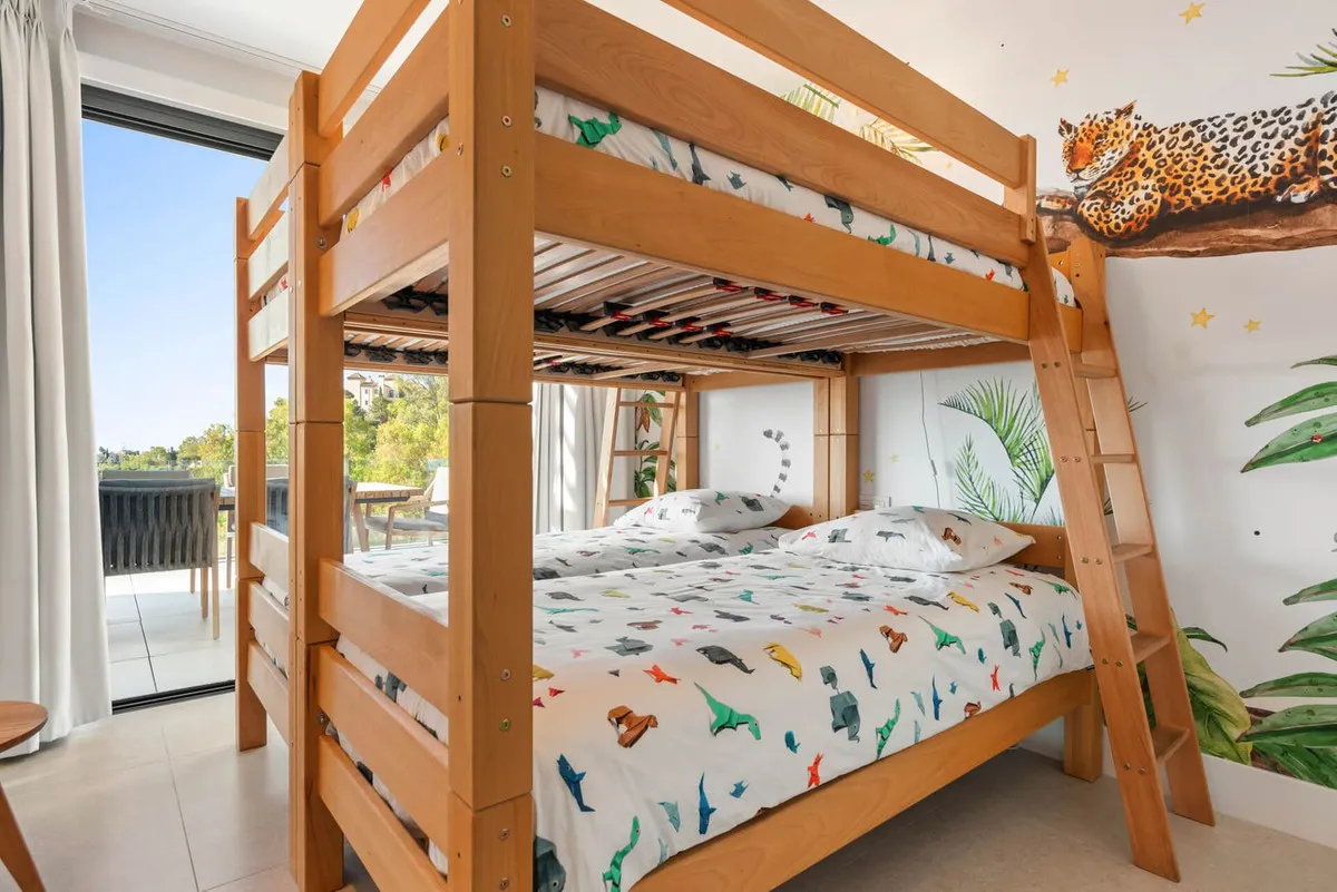 c951729d-8969-4027-8f4d-2ebeb8a3d9c4