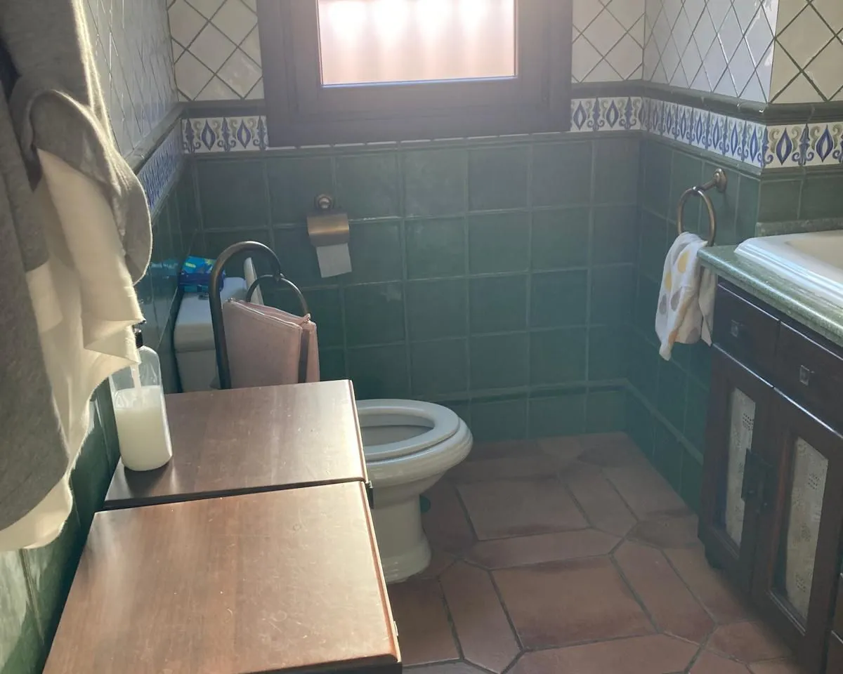 e1319085-5edf-4042-b6c1-f82ca74c84a2