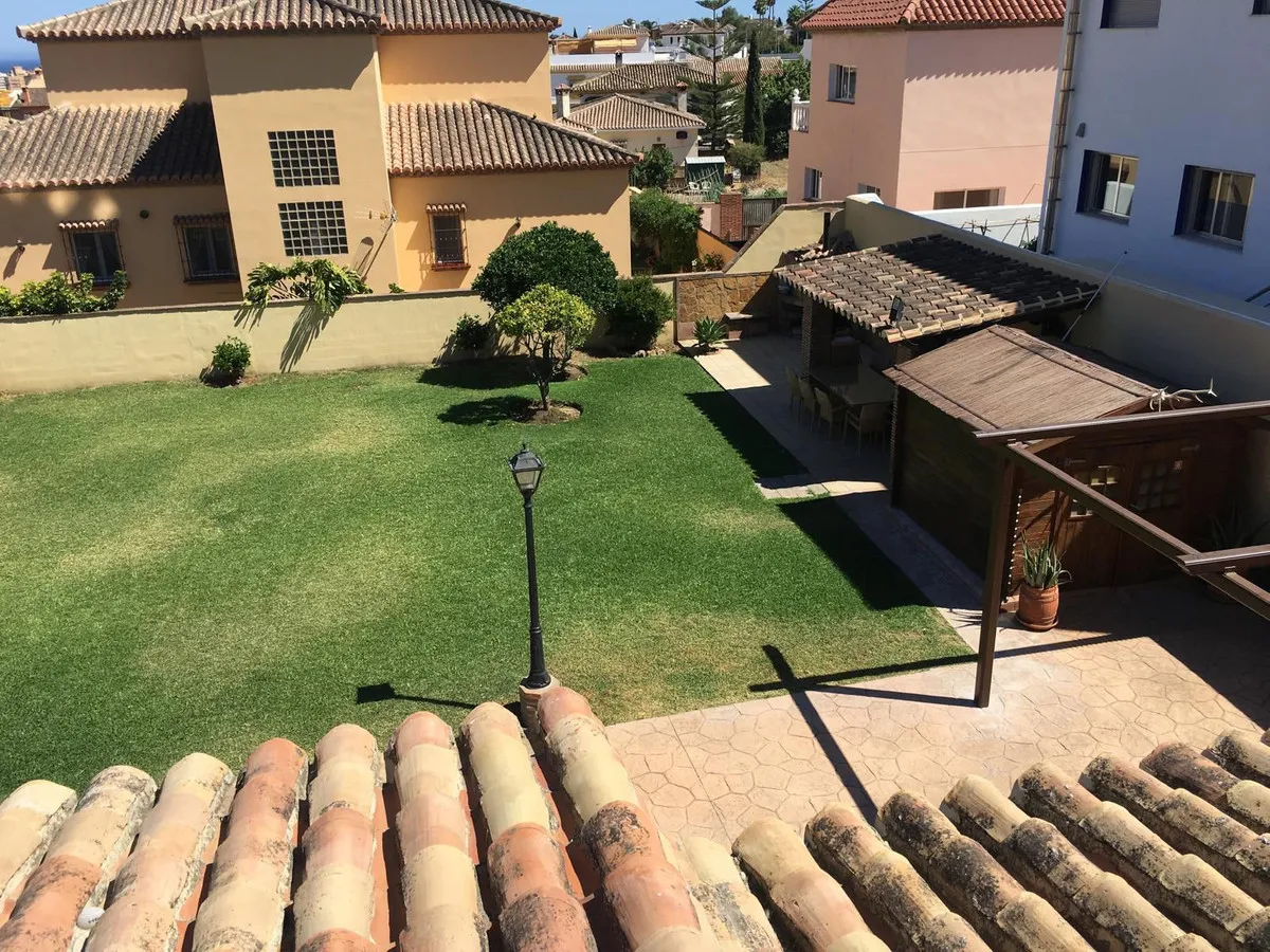 f98c158e-5758-455c-a50e-4dd97321a992