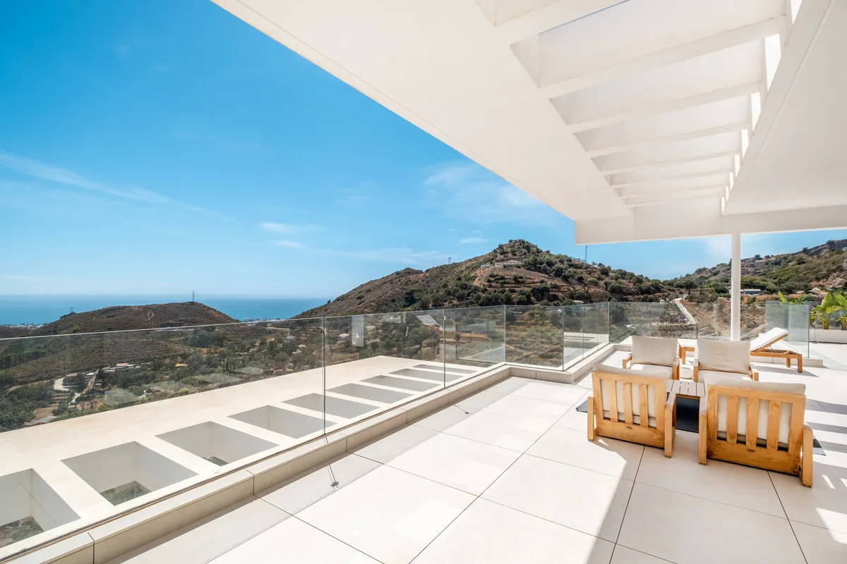 6e06f38b-499a-4c51-8115-d8297db8edb1