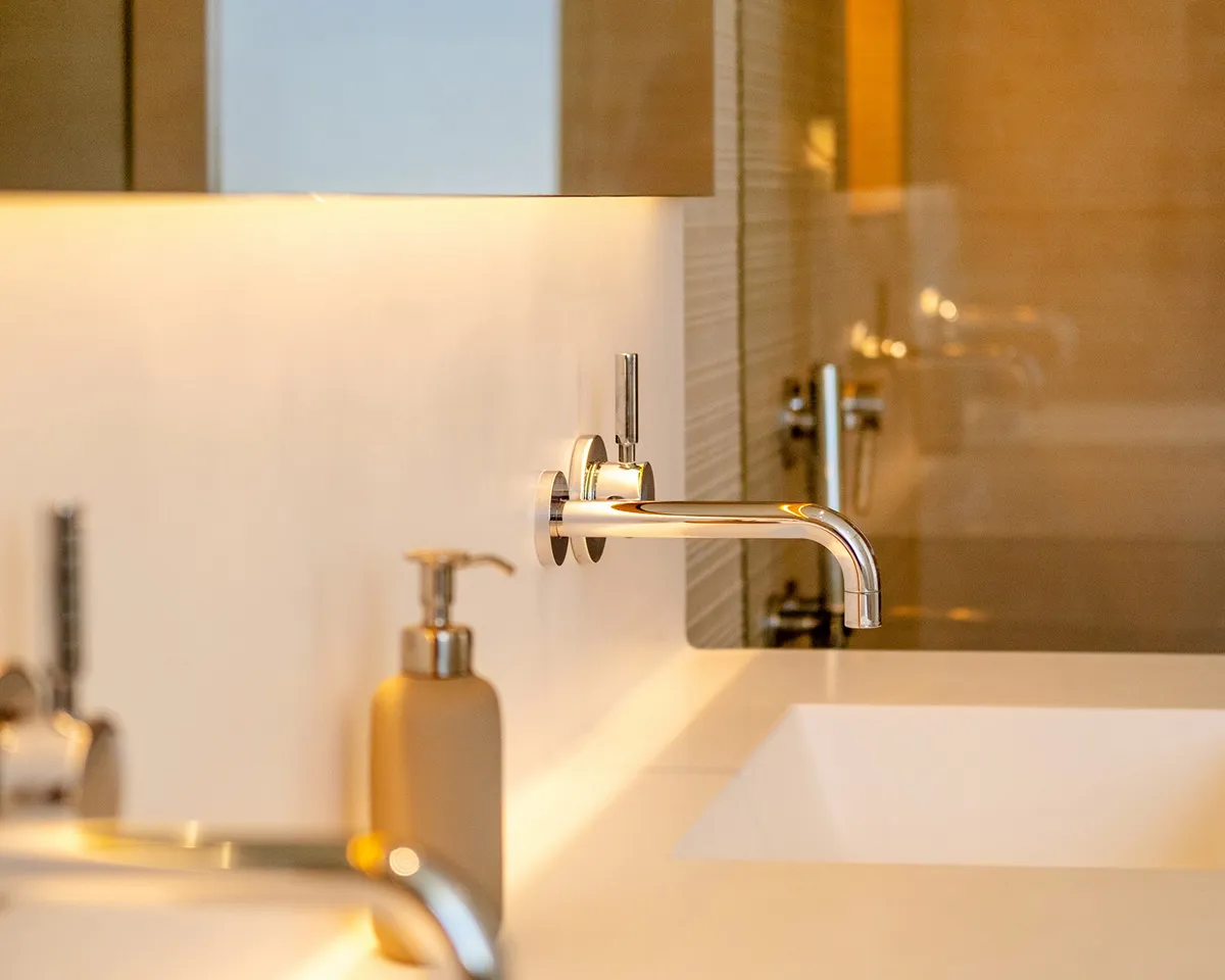 c5b55ccd-d07b-4e26-a169-3fb5240168a0