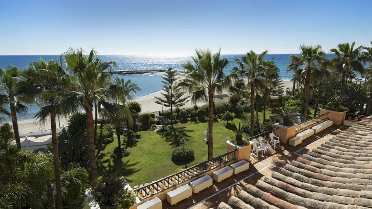 229f0642-6402-40e5-8e59-fce734c4c828