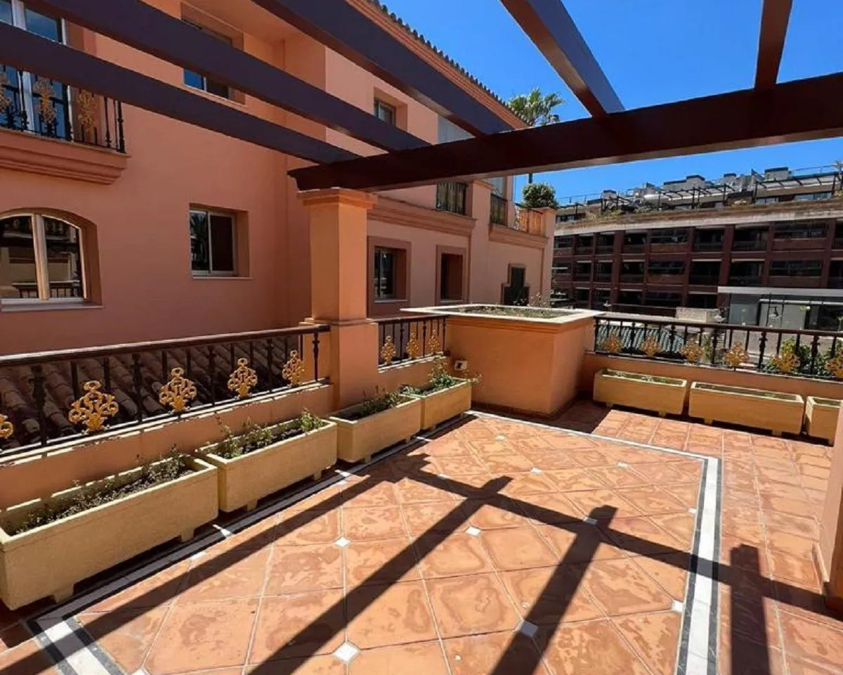 9474dfbb-53c8-42d9-8ccc-566e548f7be5