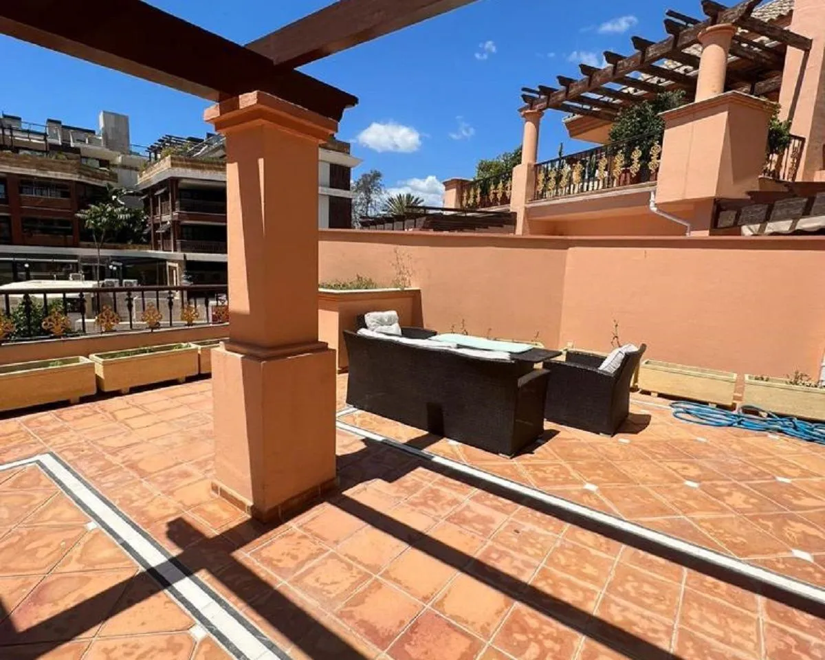 abddc076-70c6-49a4-ba07-56f408616788