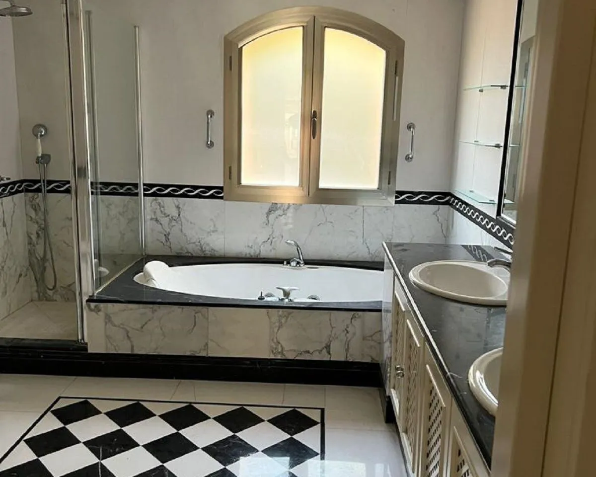 c2155e2b-f470-488b-86ef-5ee417603dd6