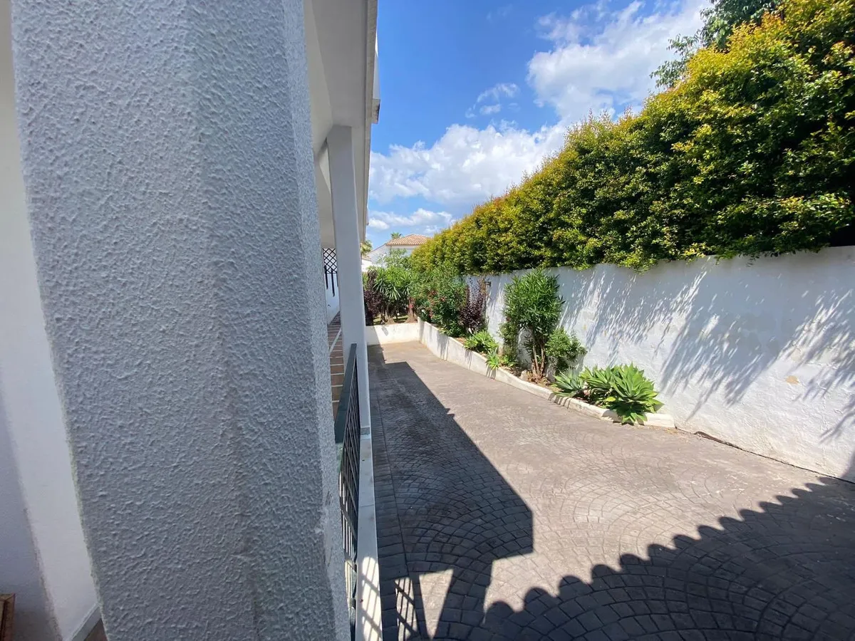 88c98499-91aa-49f4-bbe2-0dceb84e137a