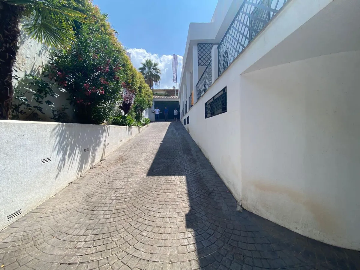 9ab2ef70-50c2-4423-b46b-f12d3e1e286b