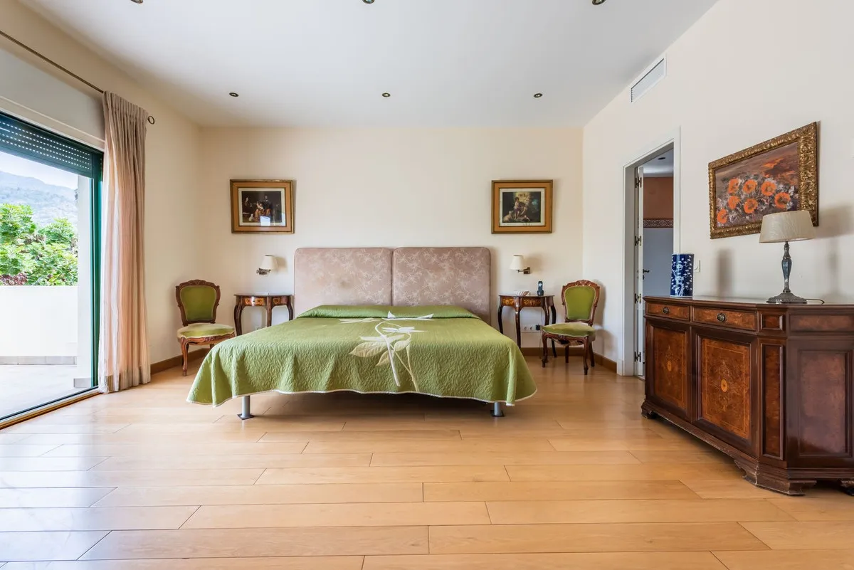 0937b0bf-7d1a-4fff-8f2c-eded3c40fe79