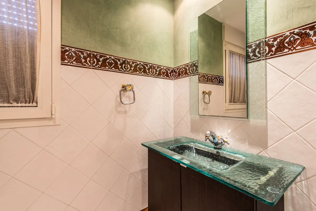 aebc85f0-a535-49a9-b11c-3e1db2f3fa47