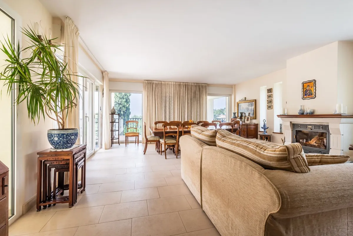 d5427197-aa66-495f-b520-33bff547a6a4