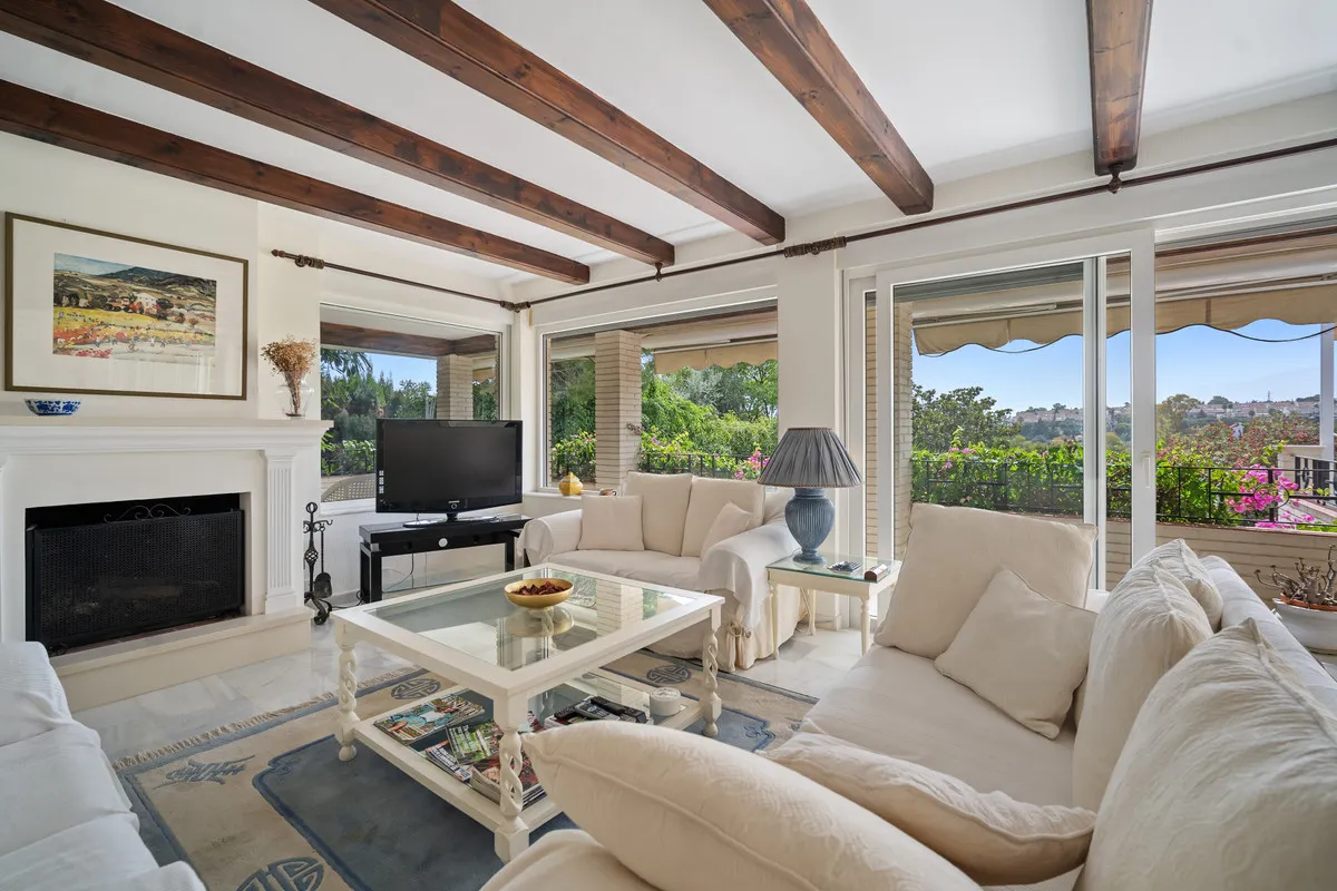 1fe956d4-f2ff-4e53-aeef-956cf95a91bb