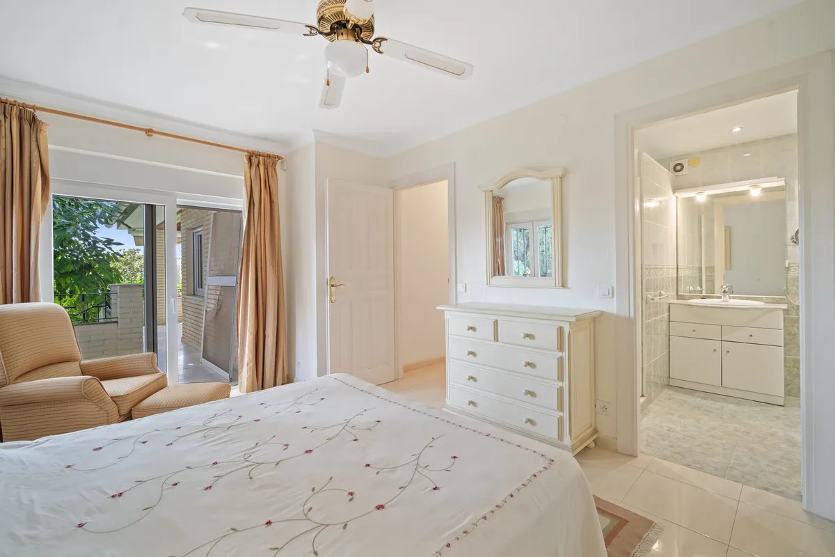 51ce0e4f-61e4-49a7-b796-1b1cb8f0ed27