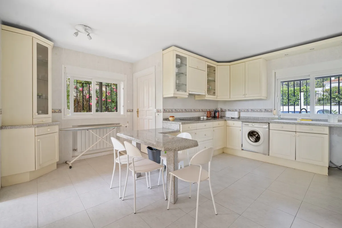 9cc18d83-e3ed-4c20-aad1-194a9130e42e