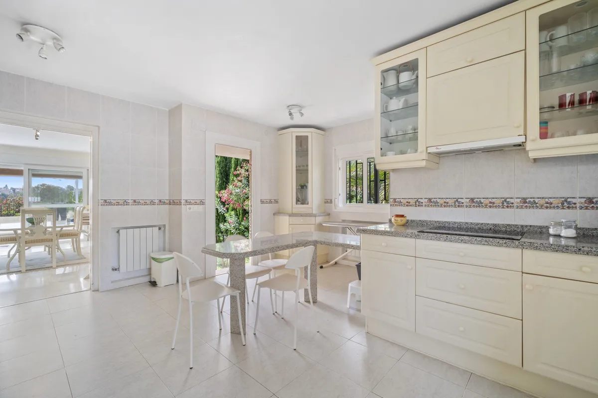 b4de348d-0402-4758-91fb-e067cdeae821