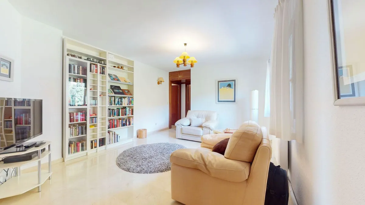 0050d863-540d-4226-8e5d-92f34d5b4b76