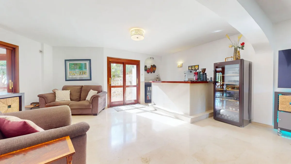 0958ee4a-b8b7-4401-ab06-da700695495b