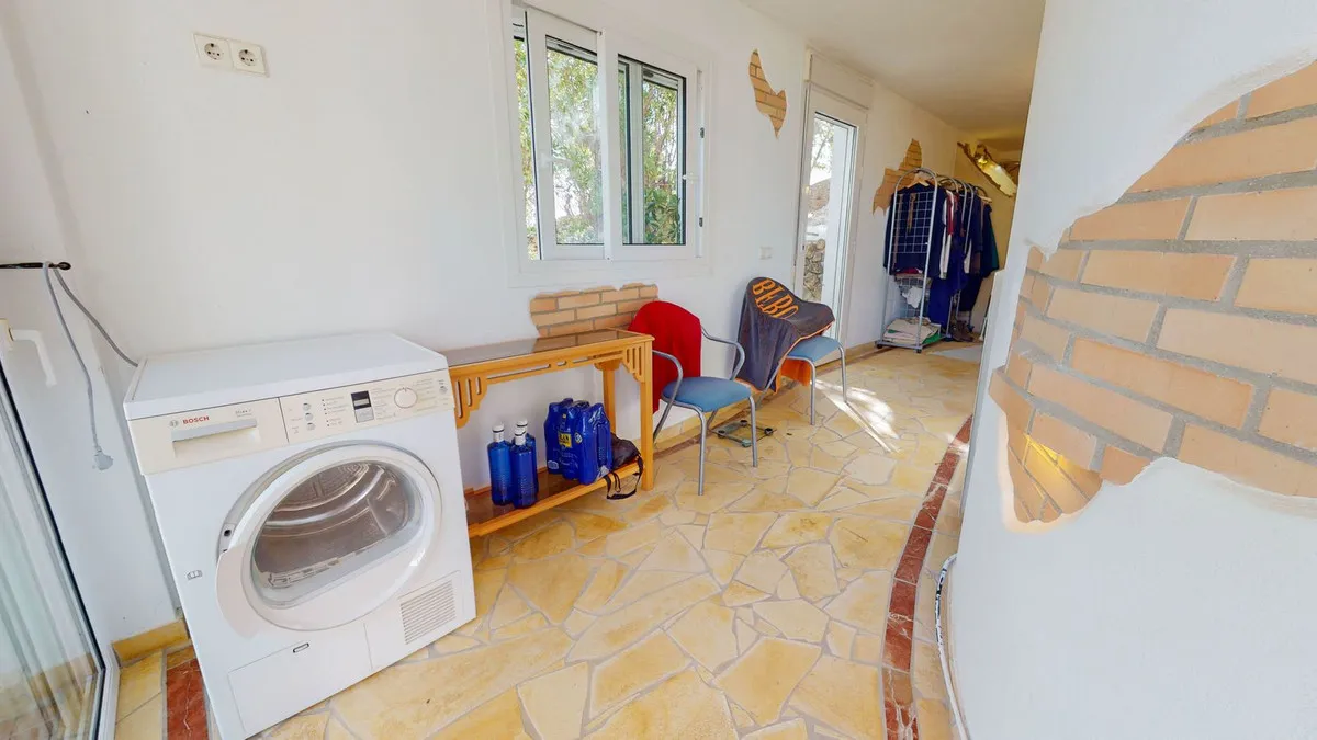 1ab31c63-af38-4a39-94a0-6bf1756cf2d7