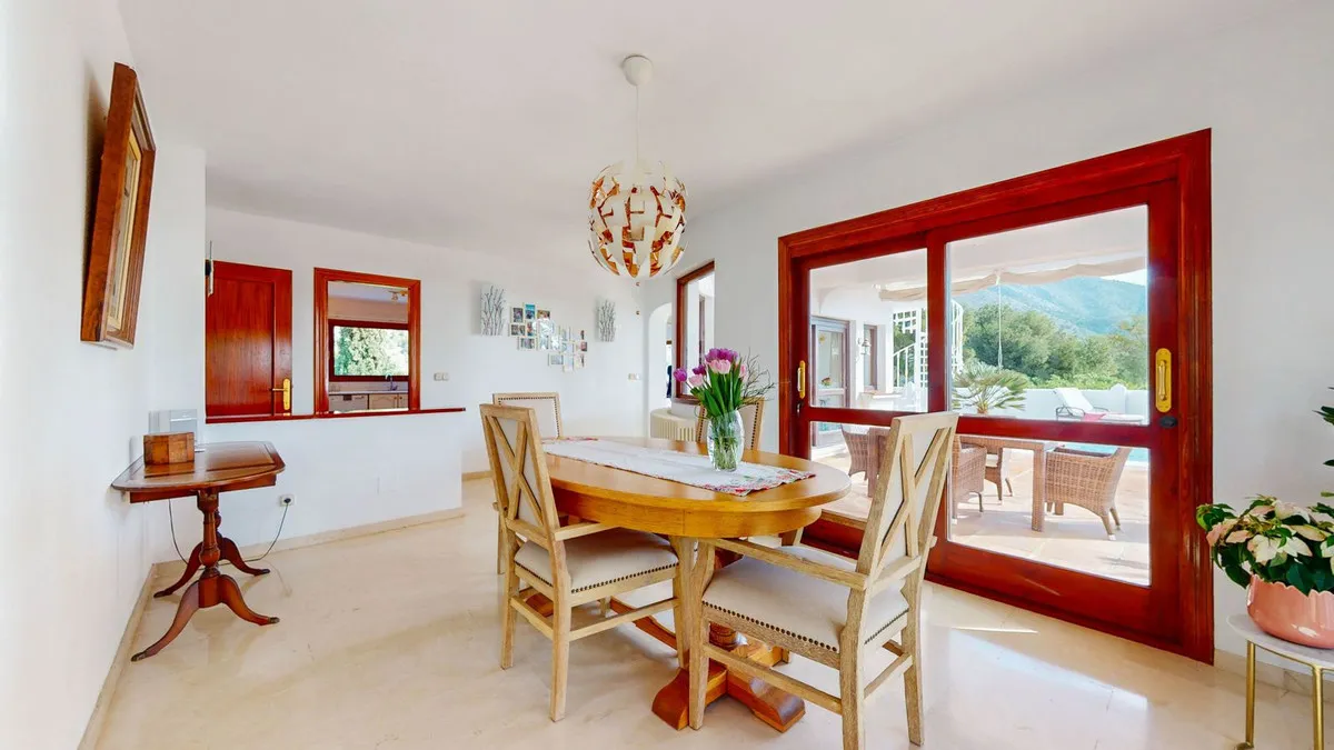 33148771-c286-4464-a8f6-42b4cbc33135