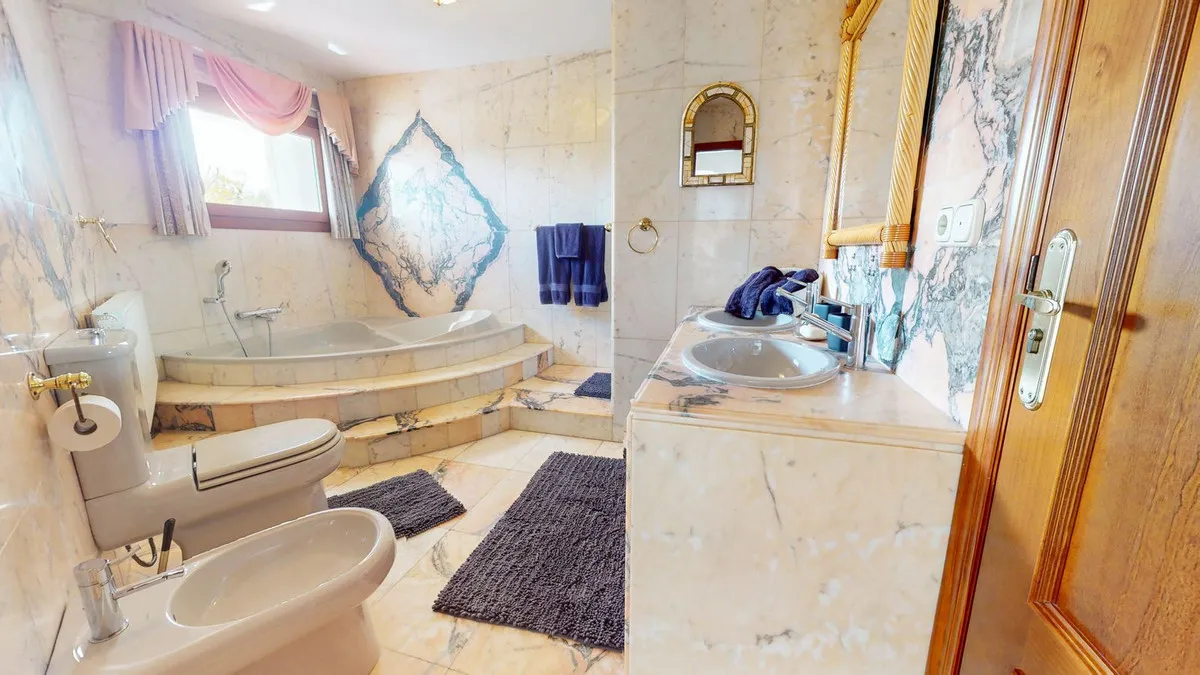 34e08a01-b9f5-4bff-a16c-aac089bc3104