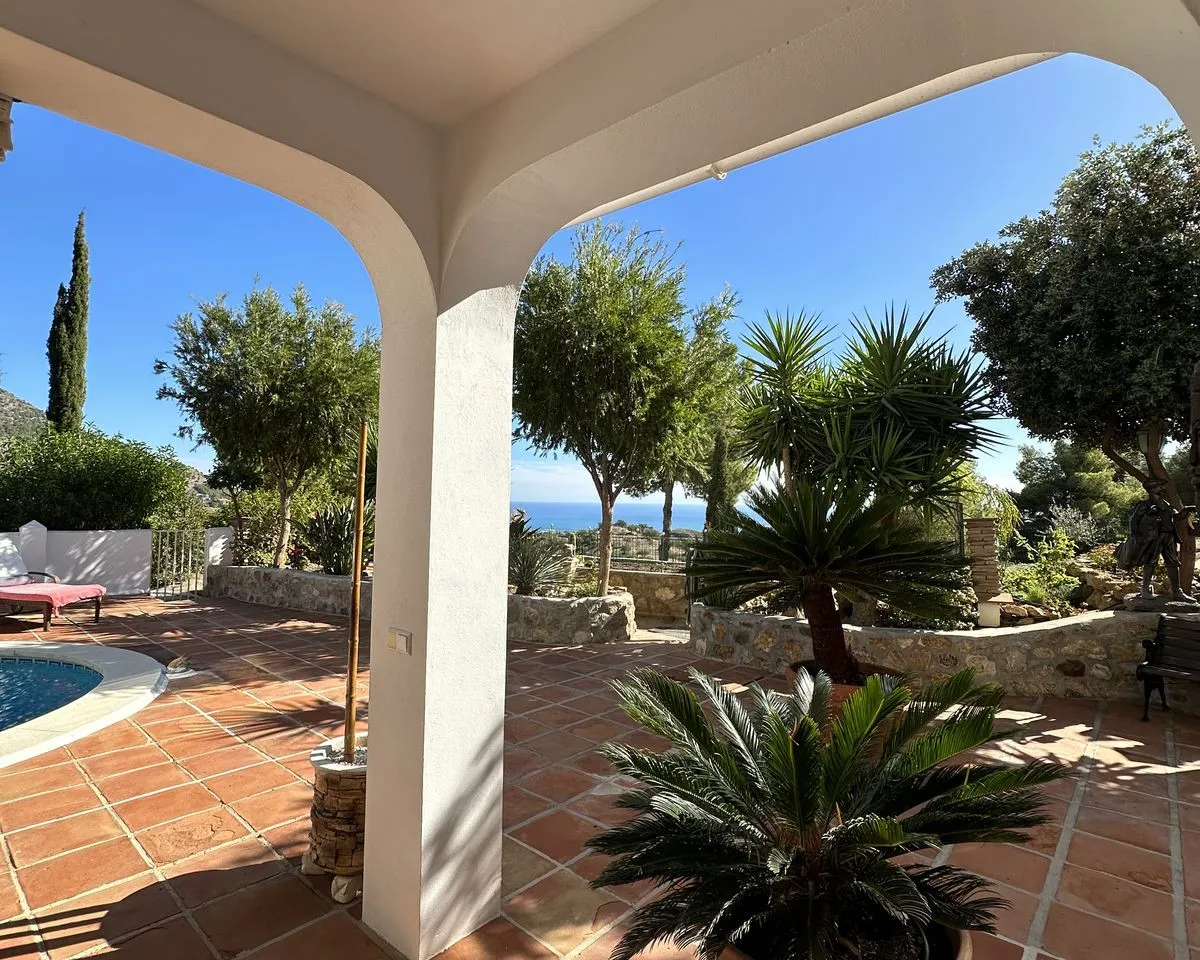 7a9c1fc6-3bac-4875-8c6b-de973d34bcb8