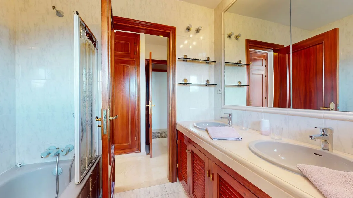 936bd875-7177-404a-92ef-d816e412481d