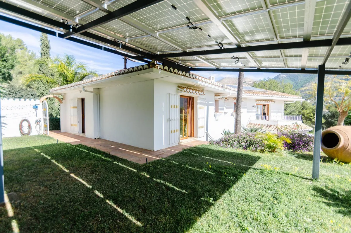 976cc66e-d72f-4efd-94c0-71fe151deb75