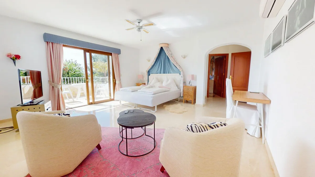 9f2f1e49-f8eb-46a0-bb92-278623cf5e3b