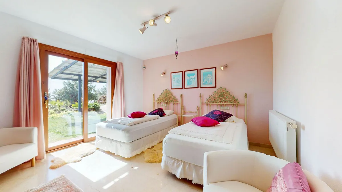 b19f9ccb-7459-4167-8993-c384f72ccdb5