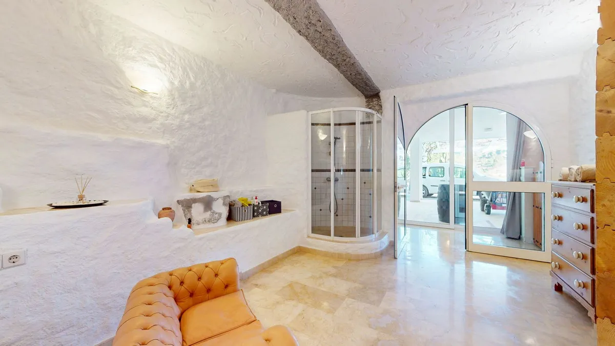 cf354dd0-34bf-458e-b132-08c724ff000e