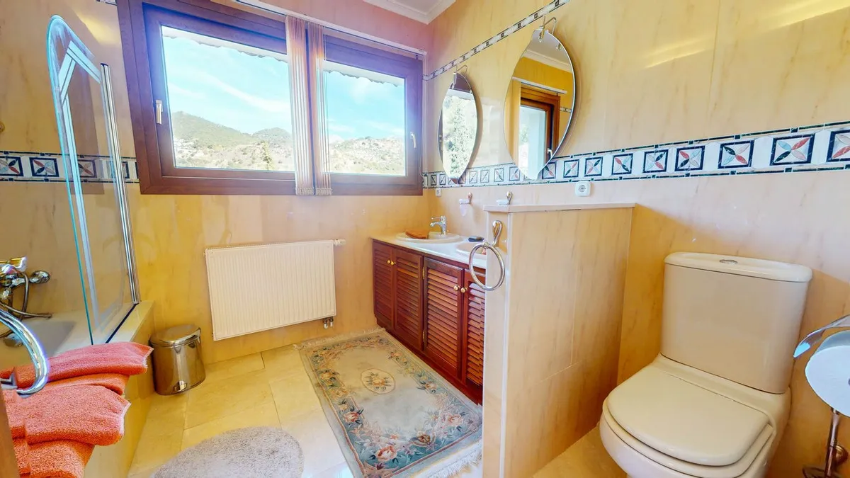 dd847e43-e4bd-4fd3-ac43-600d8e87a916