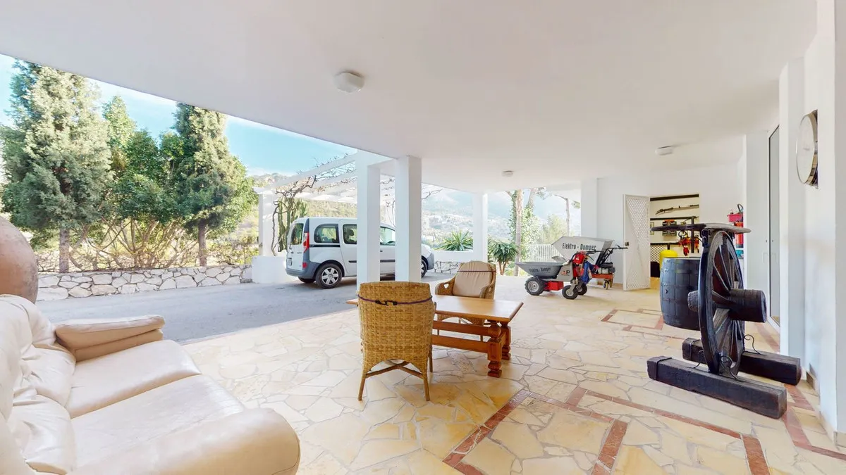 e1419aa4-585a-4d3f-afd7-e481fb358e62