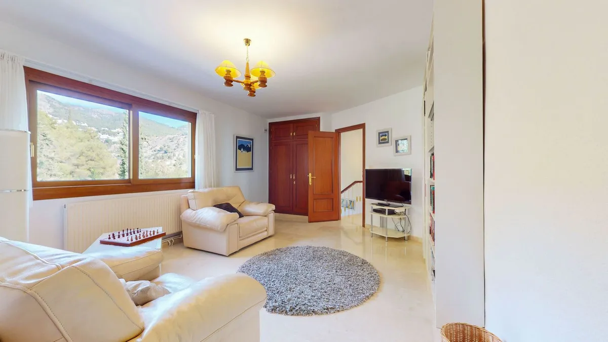 e2306054-2d8d-46ca-8fba-24d4e9cb4b65