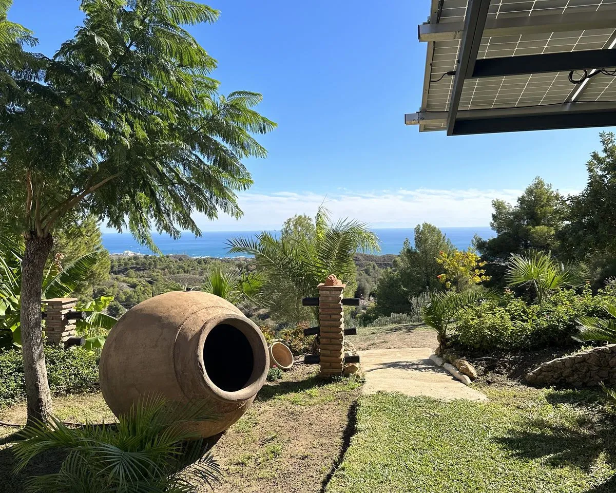 e2c335e7-278d-4e2f-a34d-b8c6072a37ef