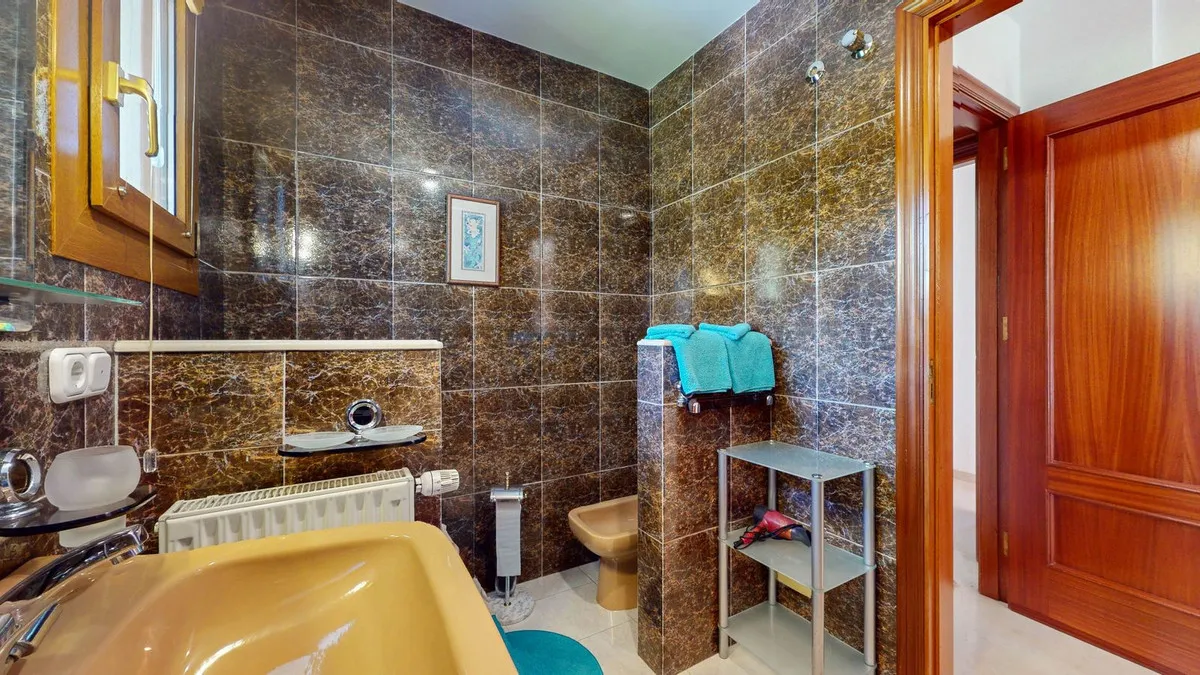 ee023ebf-0e9b-40d0-a58a-2cfbb02e80bf