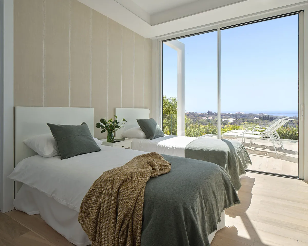 13575aa5-ea0a-40c7-af29-b3092c2df338