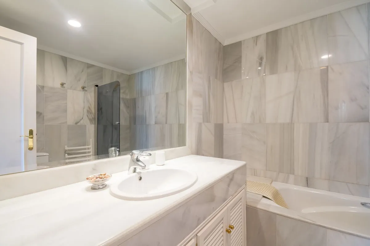 06dd3adf-d08d-4d2e-ab0c-f0c9759ca2cc