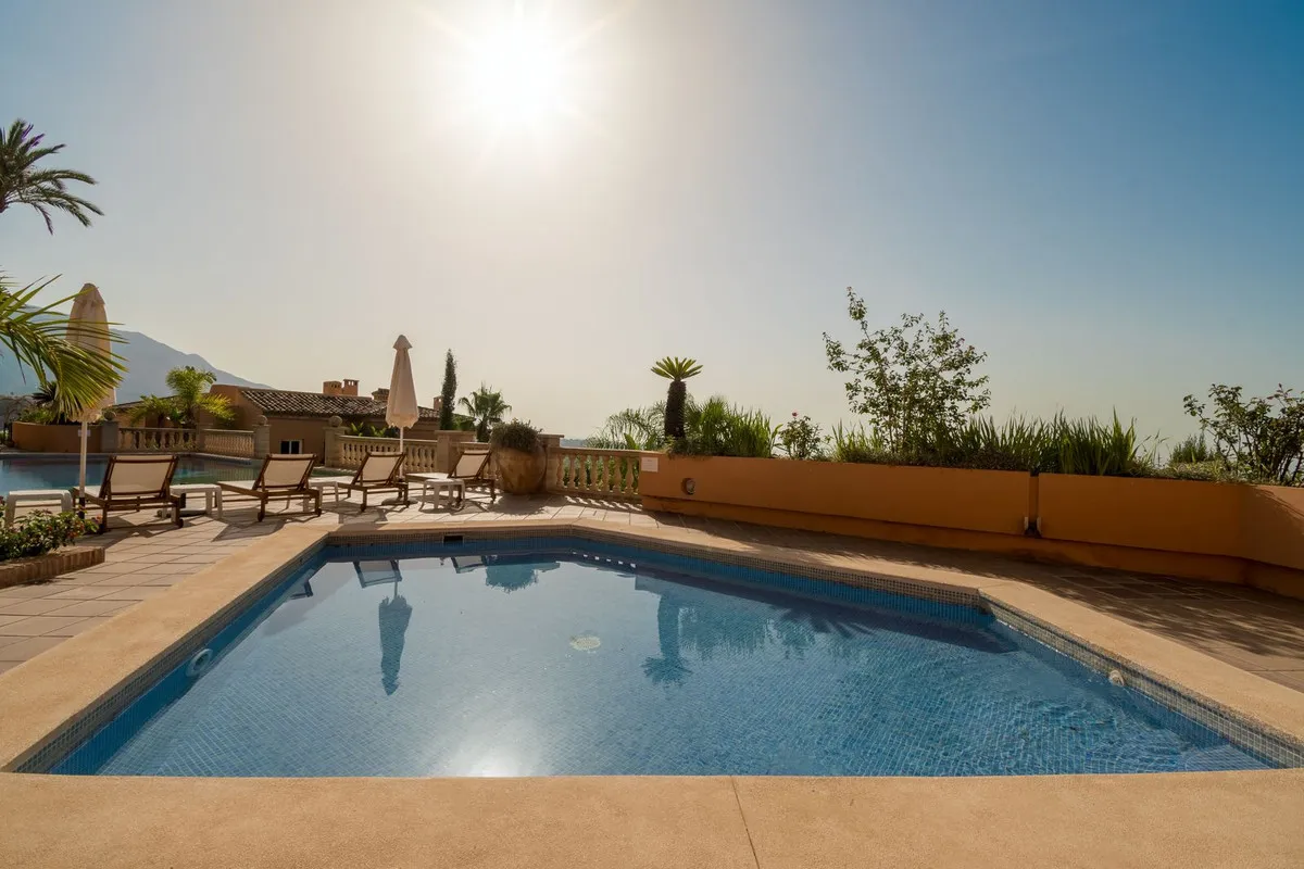 0b3782eb-7c8c-42c5-a910-df5f5531c9ec