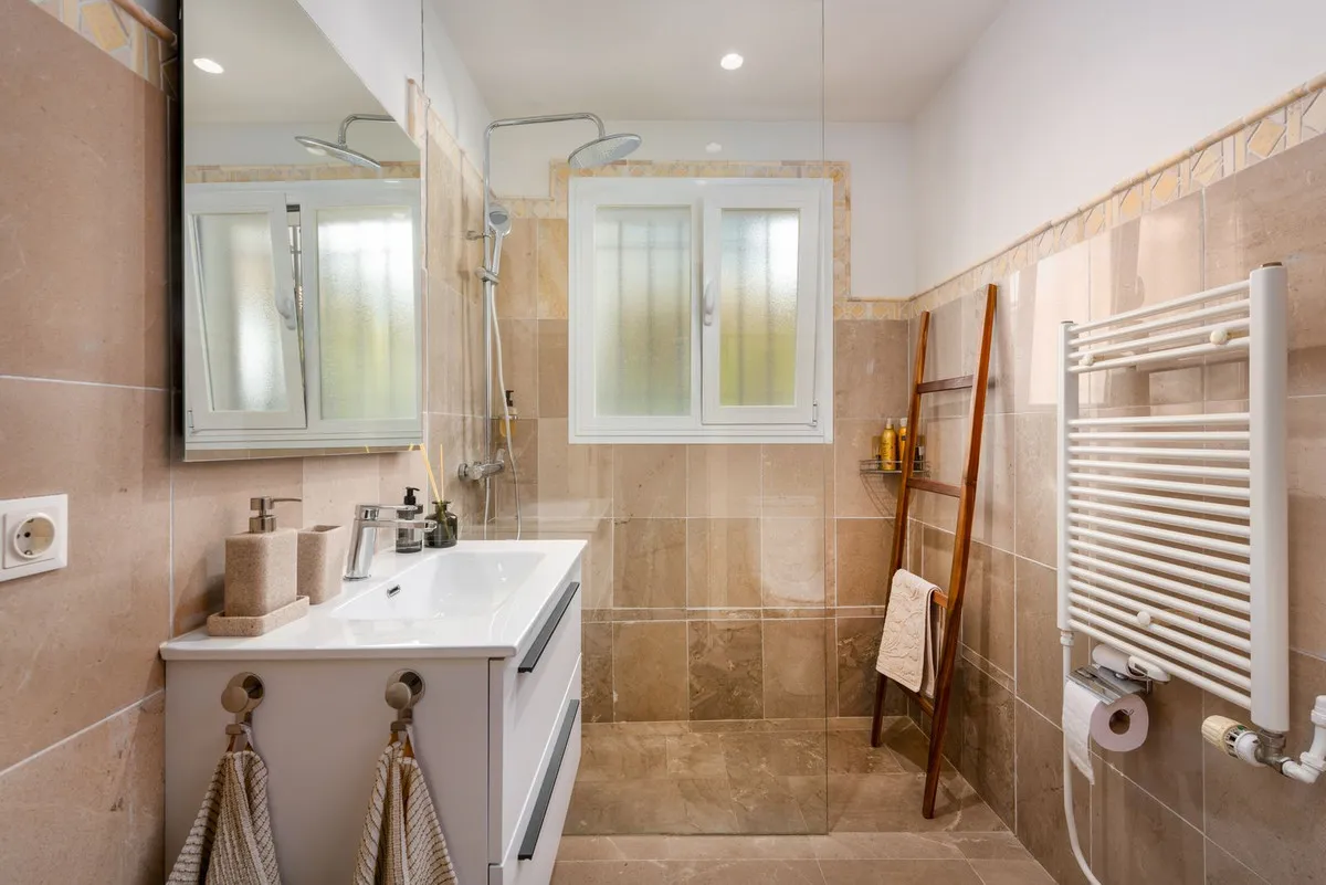 1e7f0df5-9506-43ee-8780-e6afbdc80c00