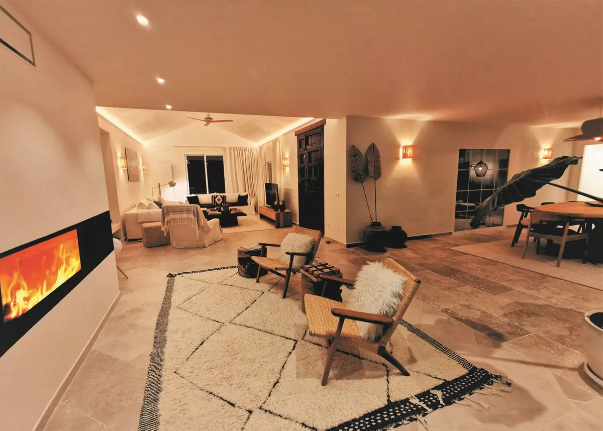 54e818ba-44fa-409c-bee1-7857bd8393b1