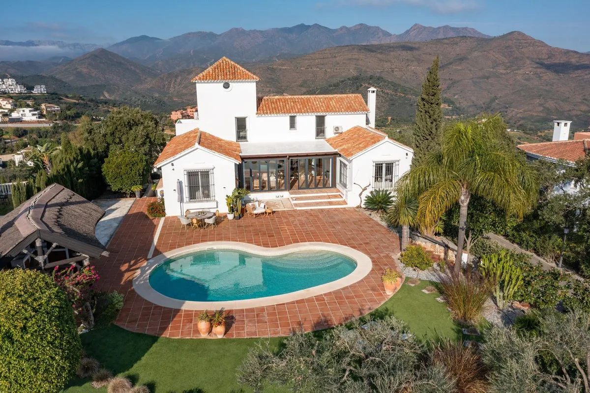 72db9a7f-8393-428b-a071-0e690b163570