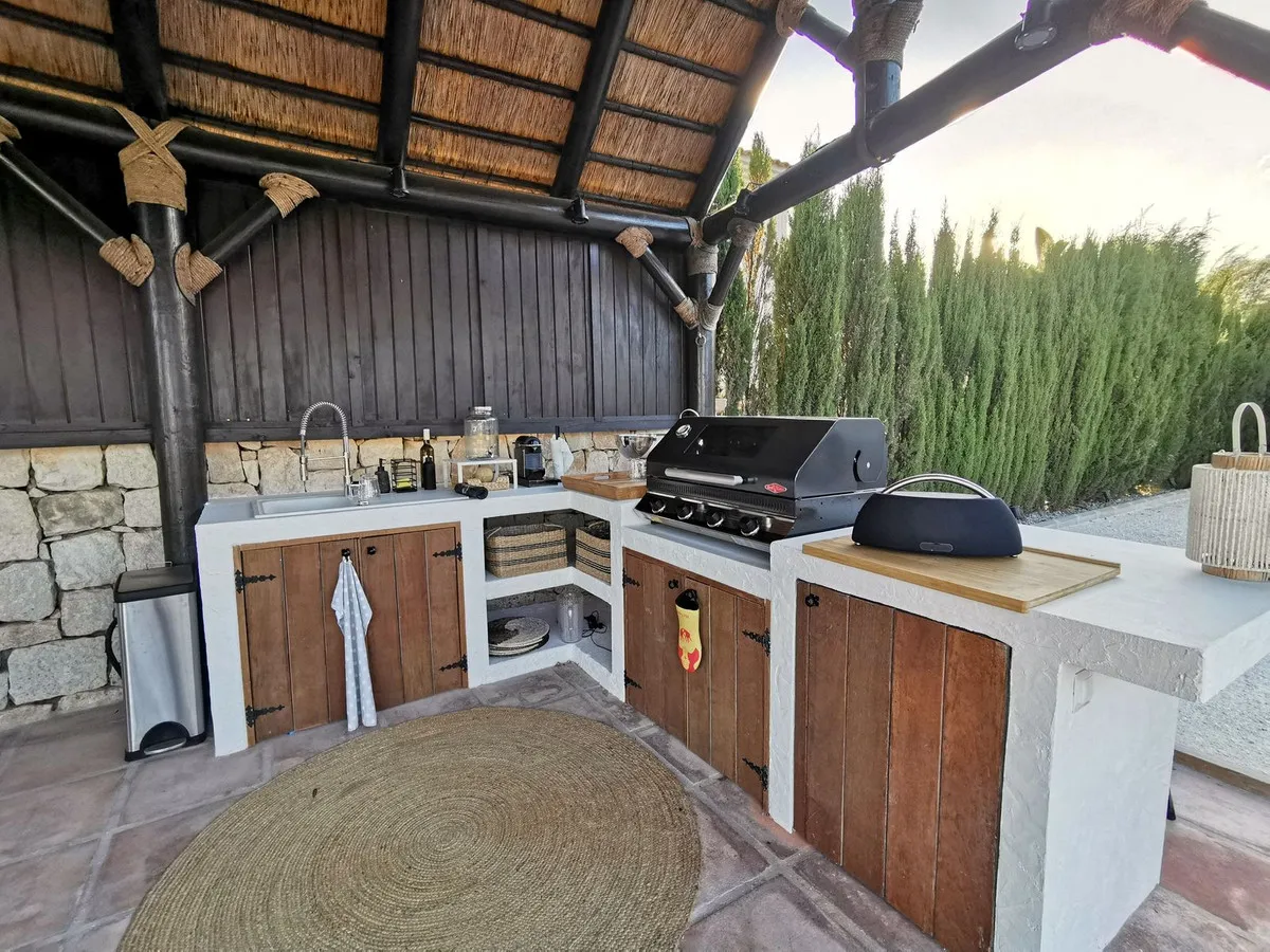 77e9cd54-cc4e-4899-8c6e-97b28be95779