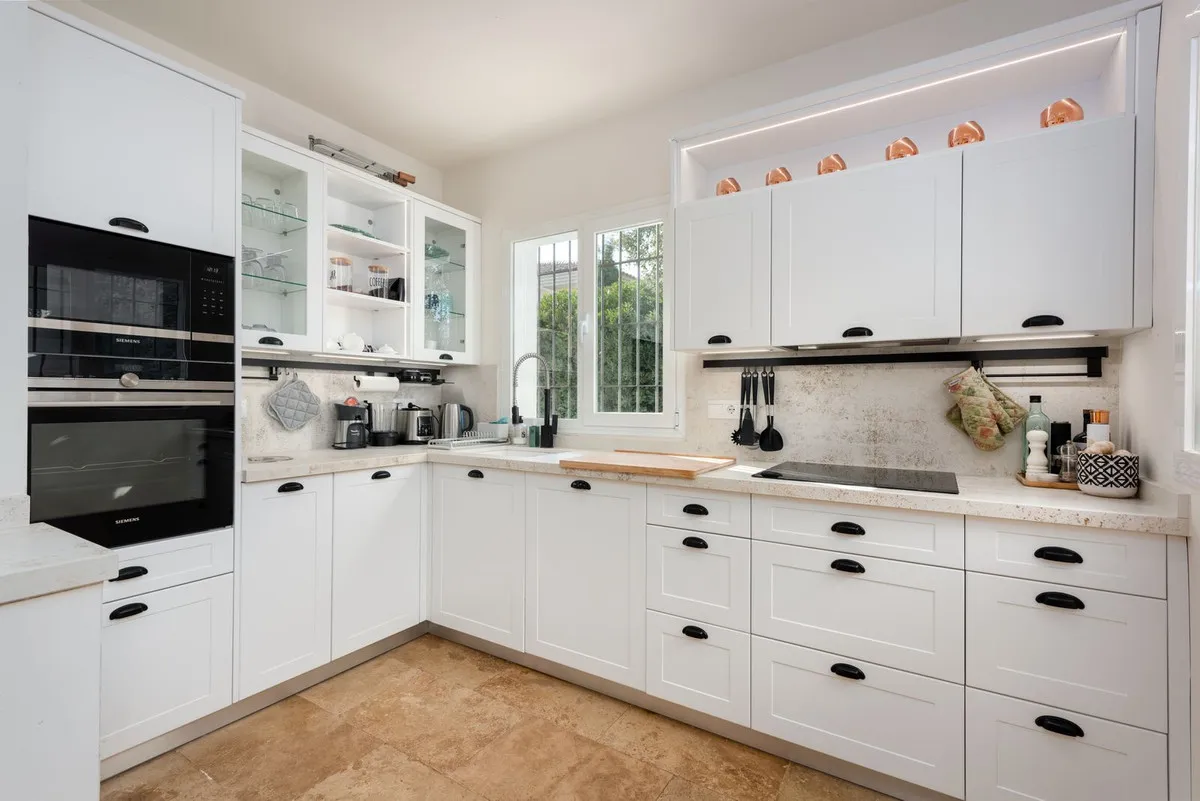 9374ded1-e69b-4c46-9b1a-01e4ec672739