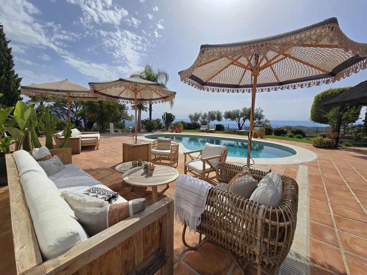 a8f3e776-c29c-46c2-9180-bdf8b592d52d