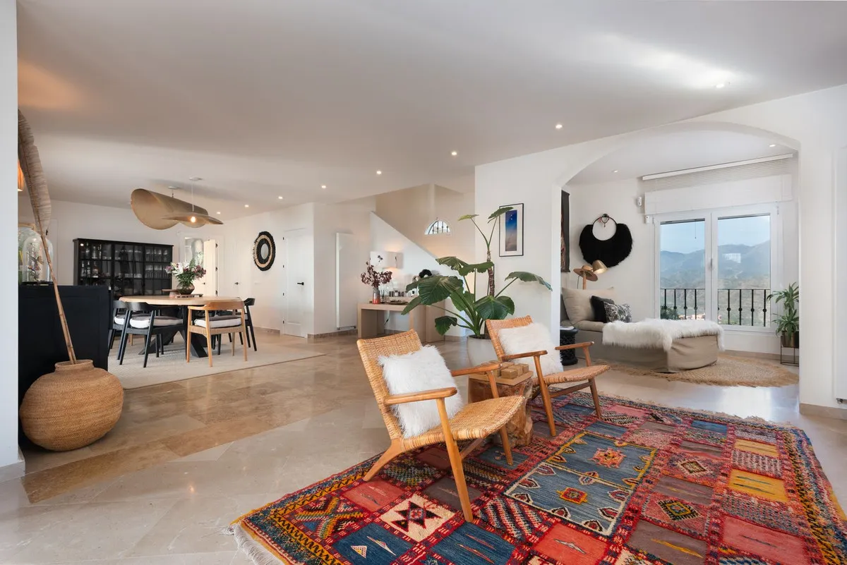 b258d659-58de-4242-bcef-2c346fc49ffc